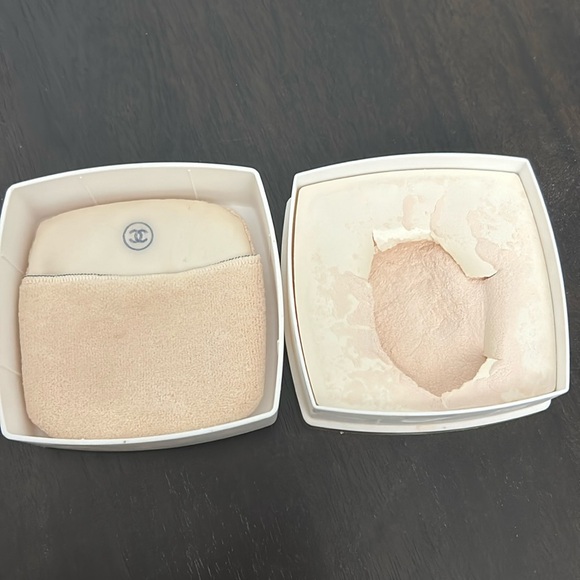 Vintage Chanel Luxury Bath Powder N*5 Paris Puff - Picture 3 of 4